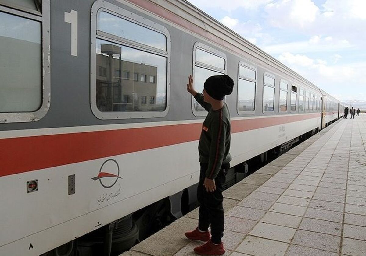 خروج قطار مسافربری از ریل در ایستگاه راه آهن مشهد