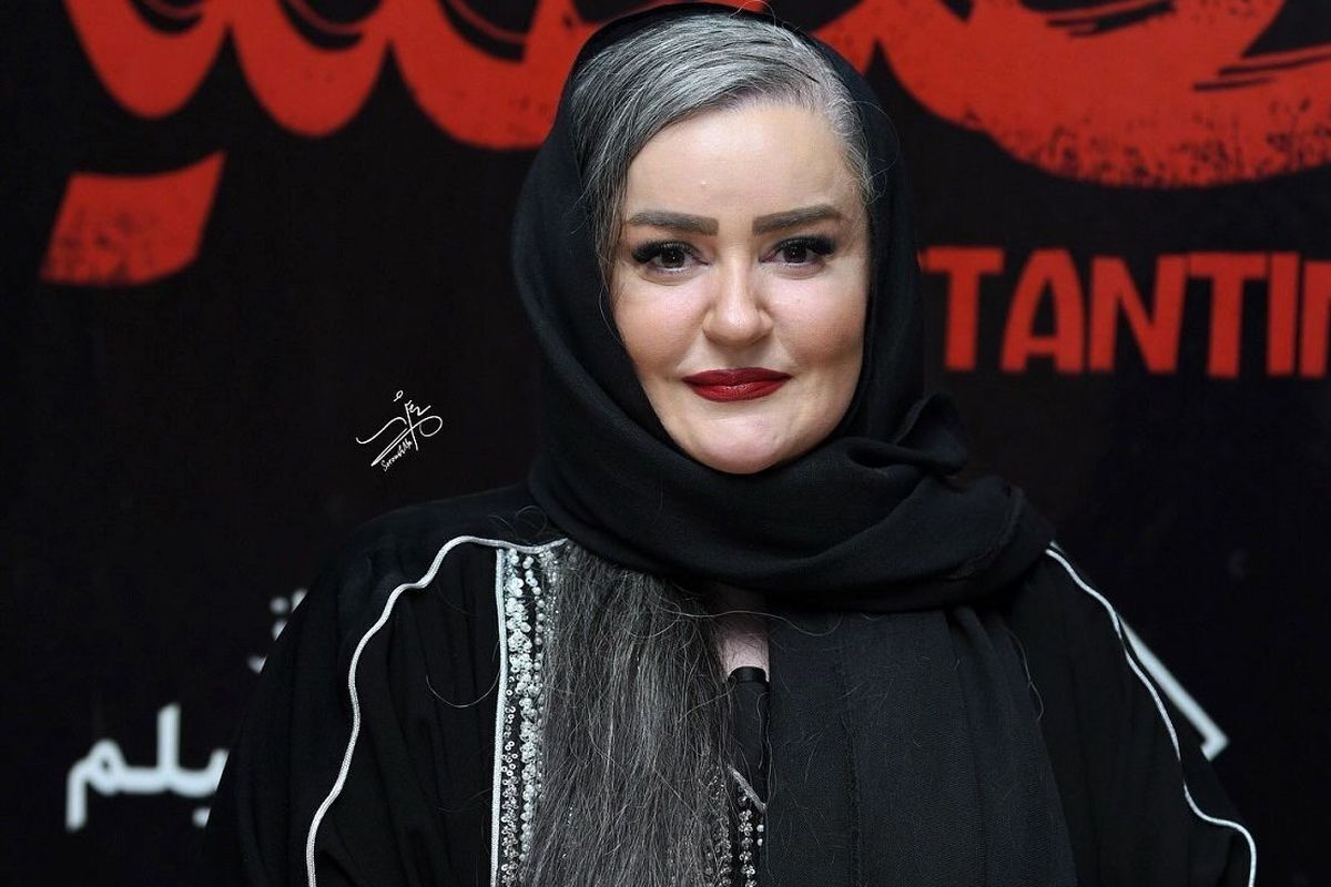 قابی از نعیمه نظام‌دوست و رضا نیکخواه در یک مراسم