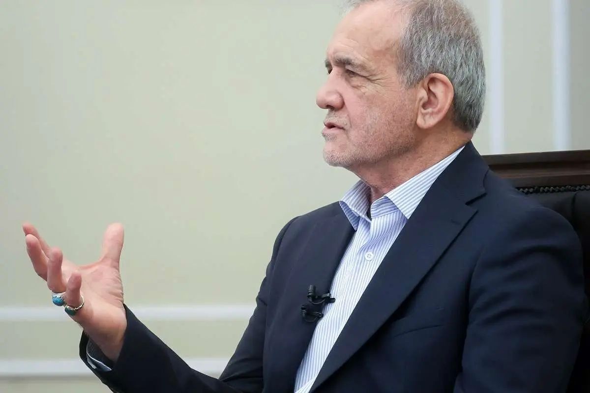 پزشکیان: خودمان برای ایرانیان خارج از کشور مسیر را باز کنیم و اجازه دهیم بازگردند