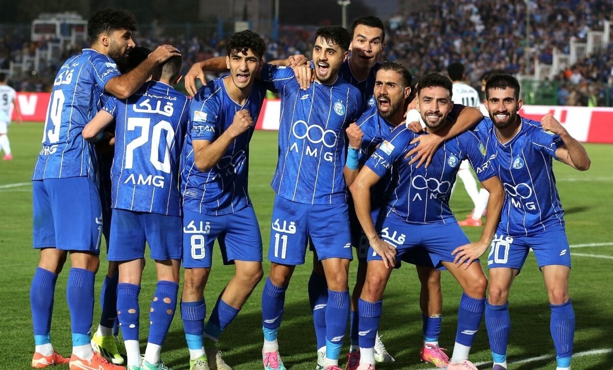 استقلال چطور همه را انگشت به دهان گذاشت