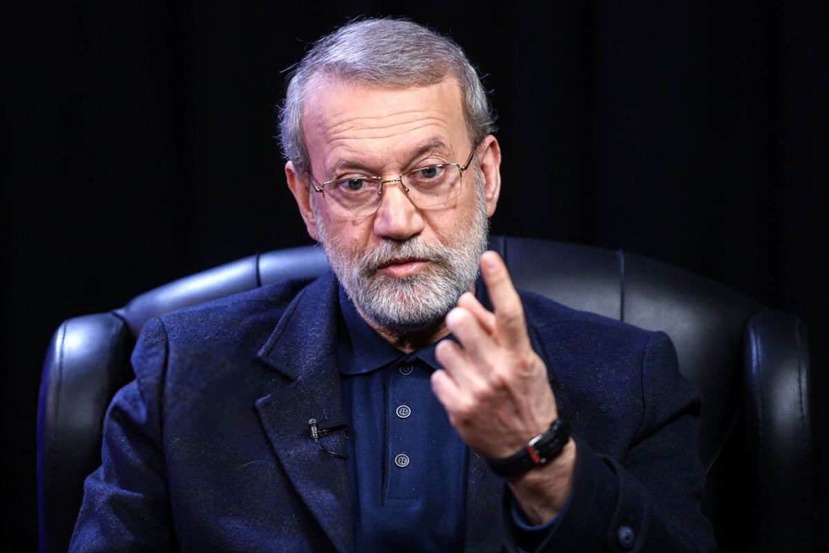 لاریجانی: سر عقل آوردن دشمن با امتیازدهی بی‌قید و شرط ممکن نیست