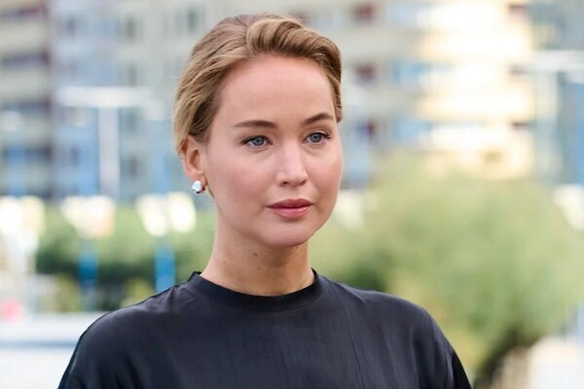 جنیفر لارنس: سلبریتی‌ها باید کمتر حرف بزنند