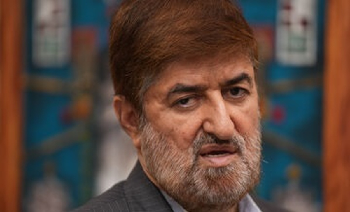 نظر متفاوت مطهری درباره ماجرای سفارت آمریکا