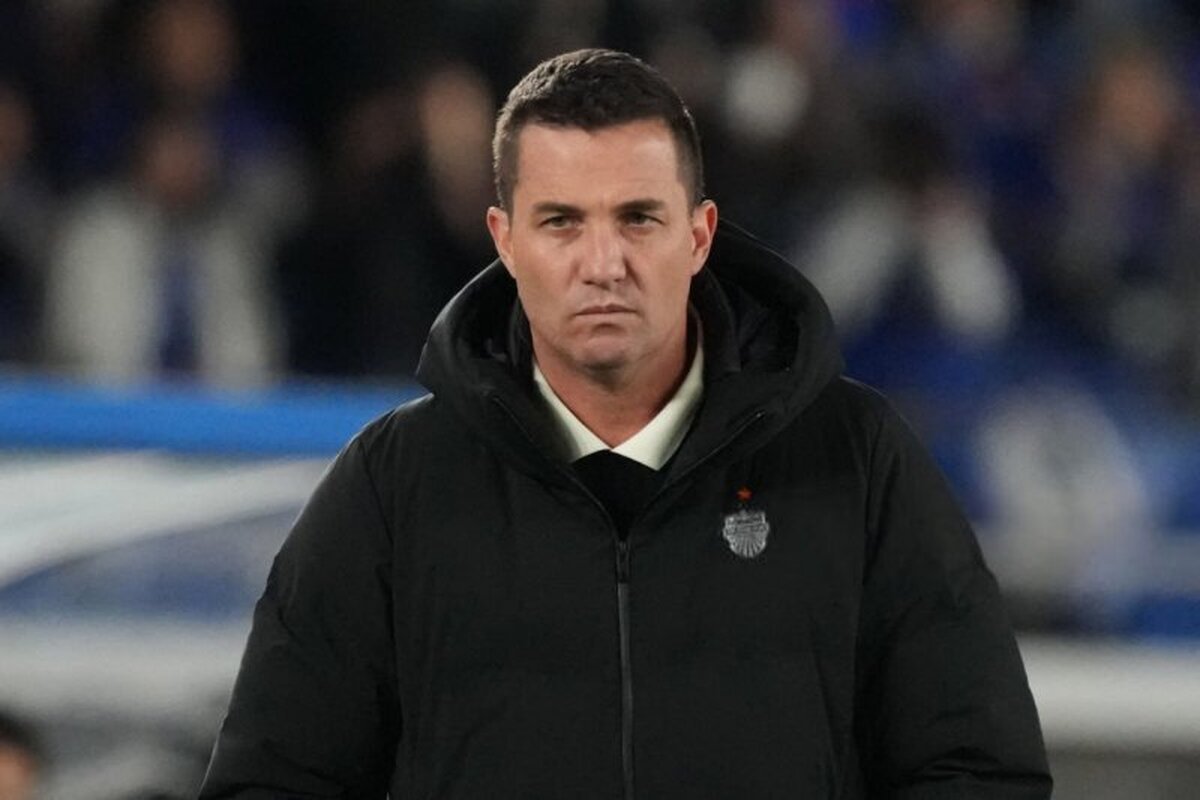 مشکل تازه اوسمار در پرسپولیس؛ هنوز کارت ندارد!