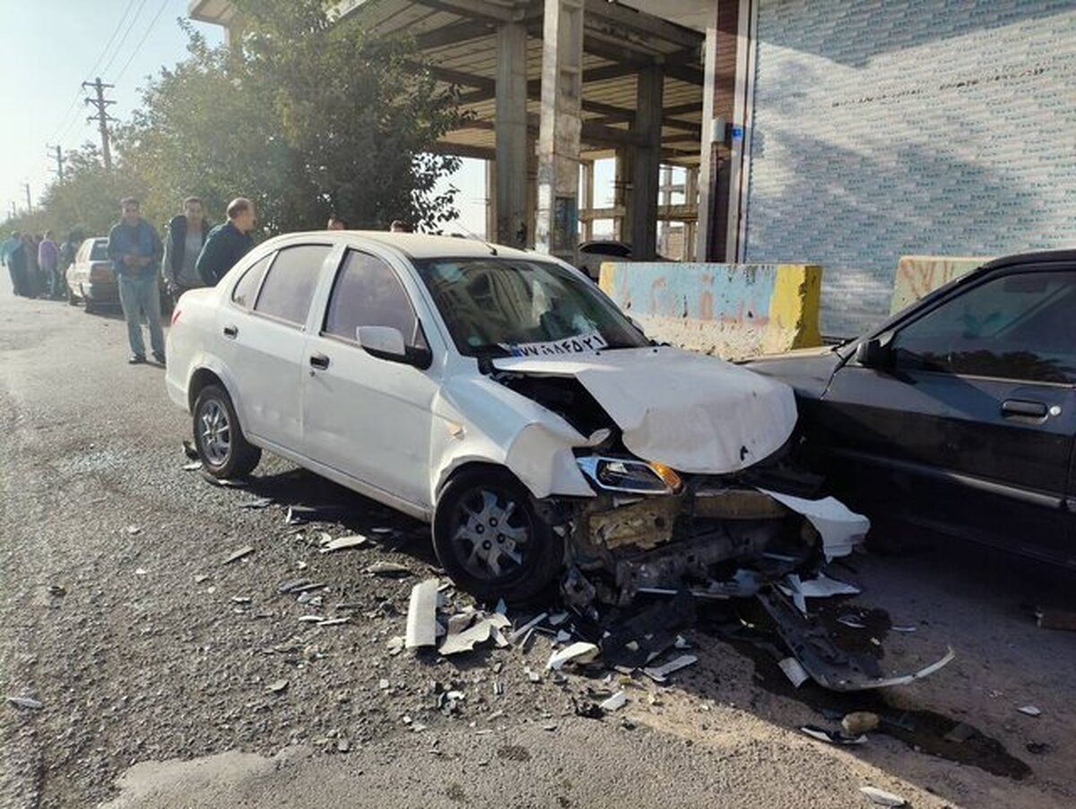 مصدومیت ۱۵ دانش آموز در تصادف ۳ سرویس مدارس