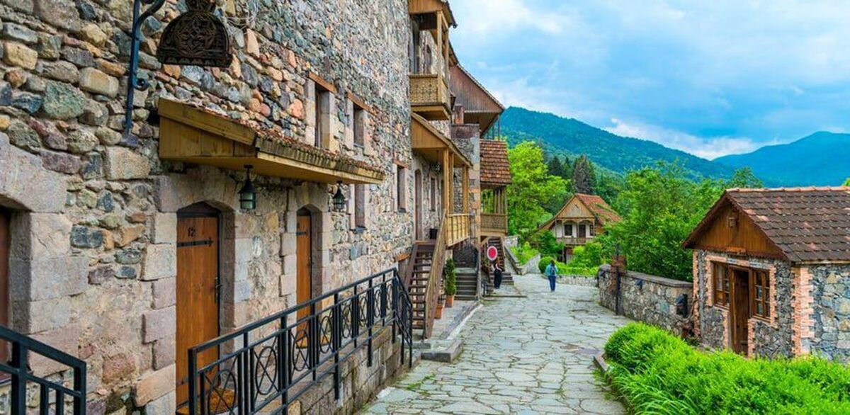 ۷ دلیل برای اینکه اولین سفر خارجی خود را به ارمنستان بروید!