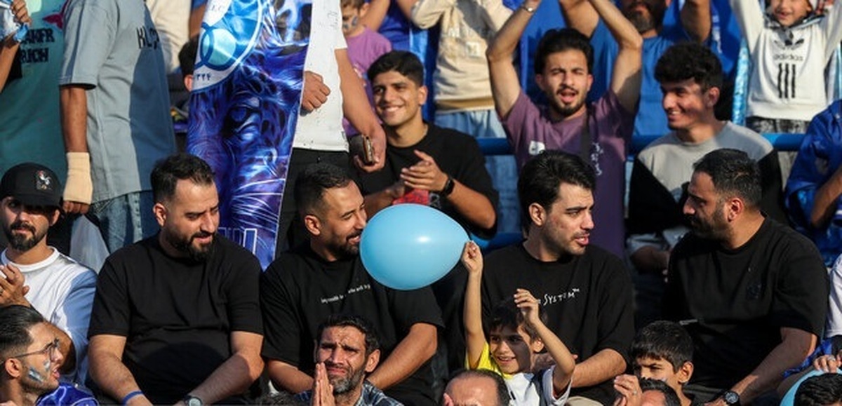 آتش‌بازی هواداران استقلال کار دست این تیم داد