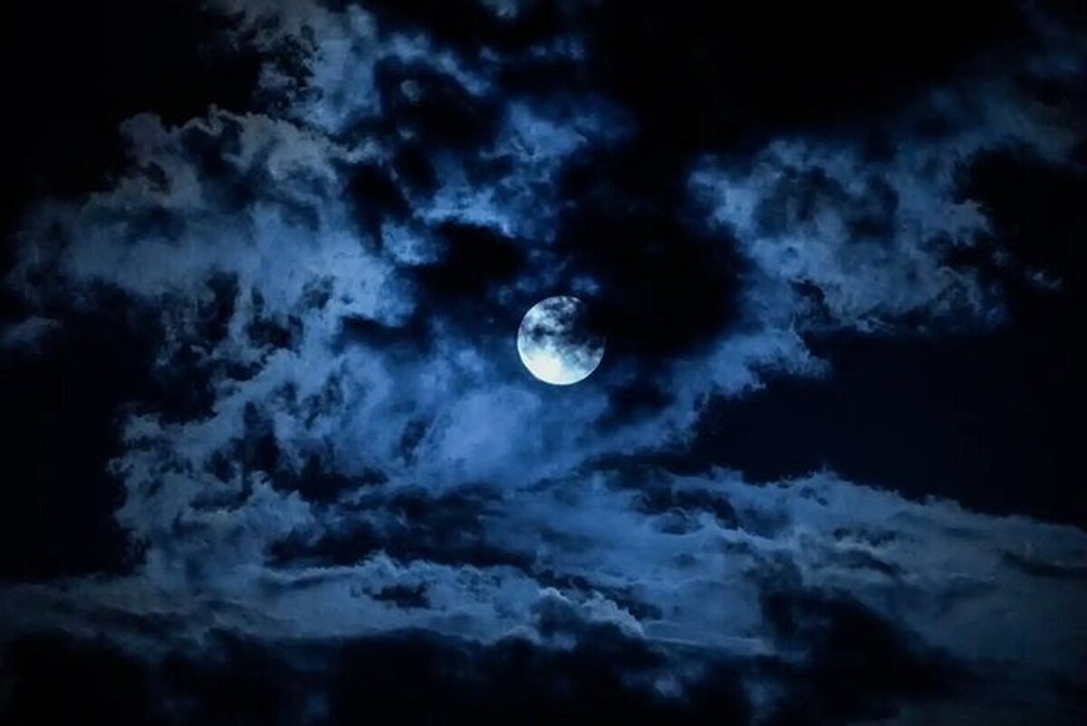 ظهور «ماه سگ آبی» در آسمان شامگاهی امشب