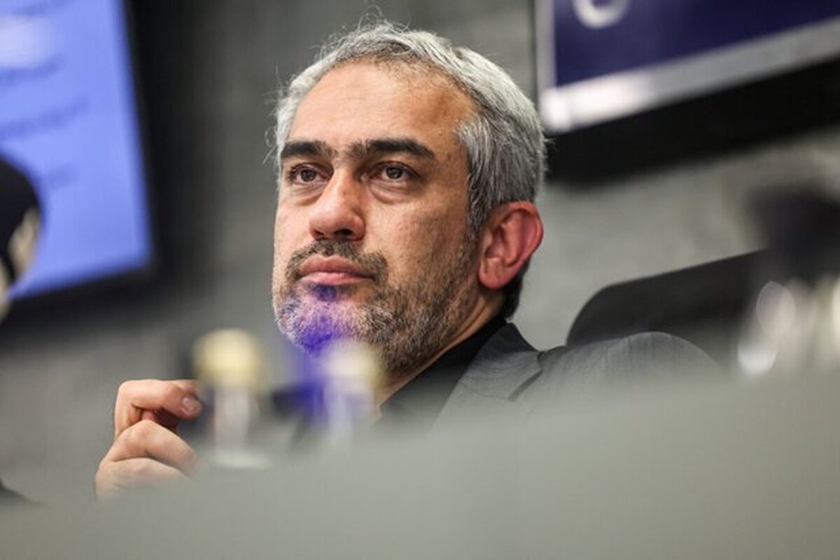 وزیر اقتصاد: سیگنالی از کاهش فروش نفت دریافت نکرده‌ایم