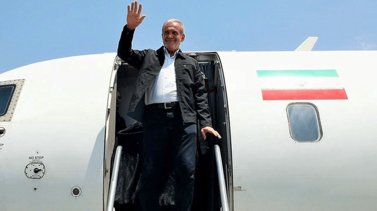 پزشکیان وارد سنندج شد