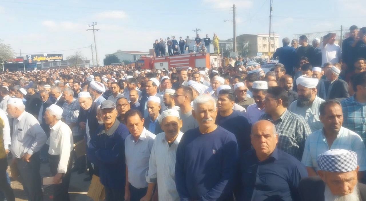 سنگ تمام مردم برای تشییع جنازه صابر کاظمی در آققلا سنگ تمام مردم برای تشییع جنازه صابر کاظمی در آققلا