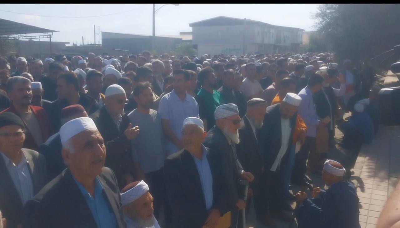 سنگ تمام مردم برای تشییع جنازه صابر کاظمی در آققلا سنگ تمام مردم برای تشییع جنازه صابر کاظمی در آققلا