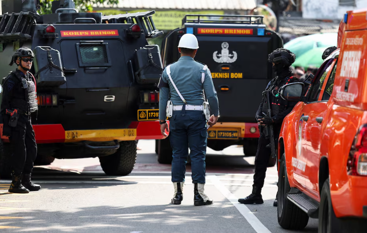 انفجار یک مسجد در پایتخت اندونزی