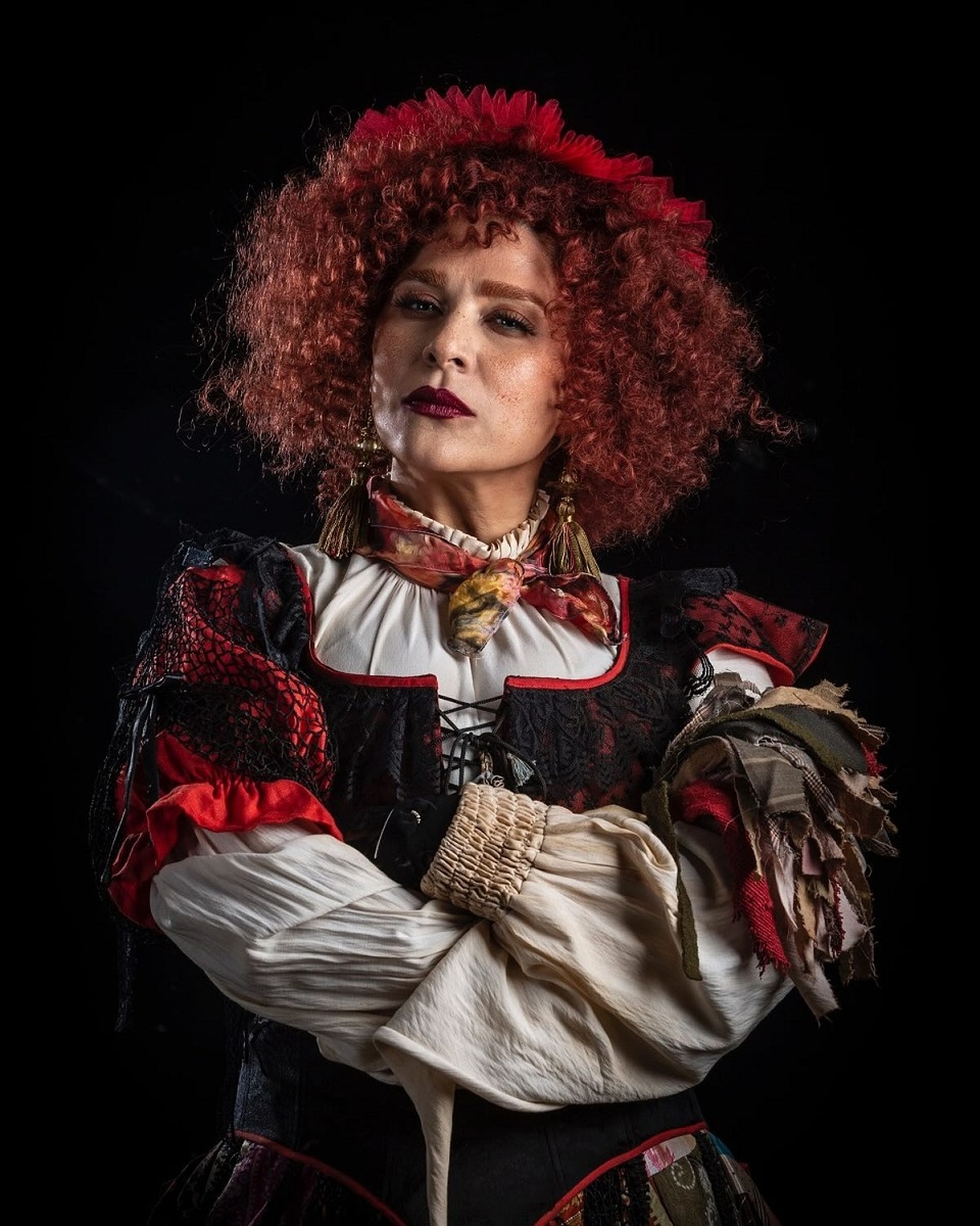 گریم جنجالی سحر دولتشاهی در نمایش «الیور توییست»