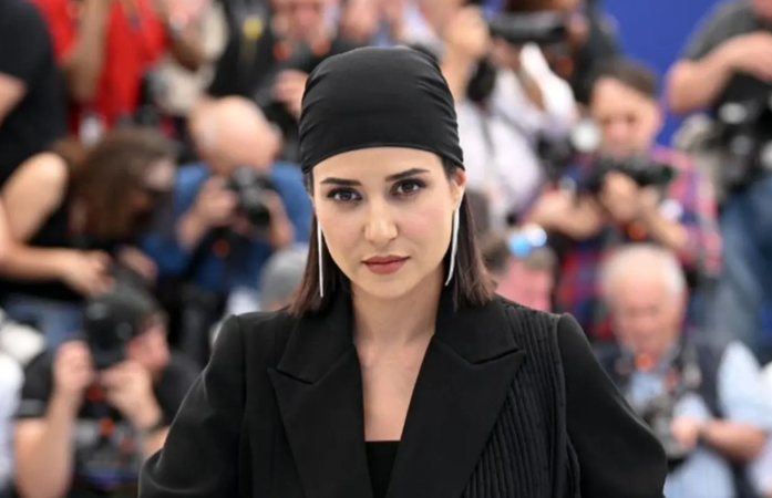 خانم پریناز ایزدیار؛ ملکه‌ای برای آسه رفتن و آسه آمدن!