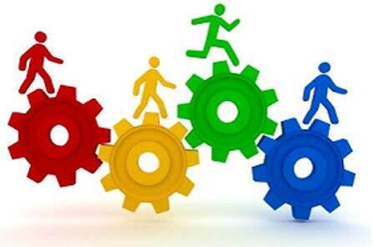 کارمند زیاد، خدمات کم