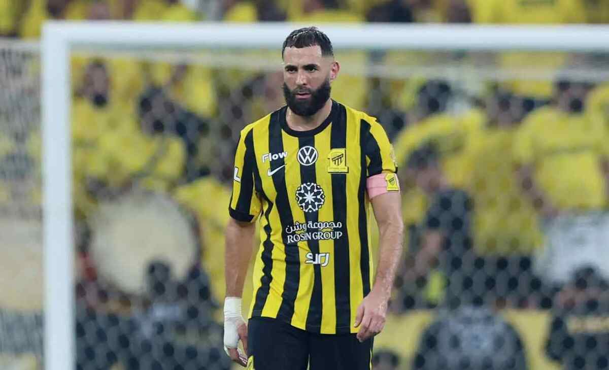 کریم بنزما در آستانه جدایی از الاتحاد؟ تمدید قرارداد فعلاً متوقف شد