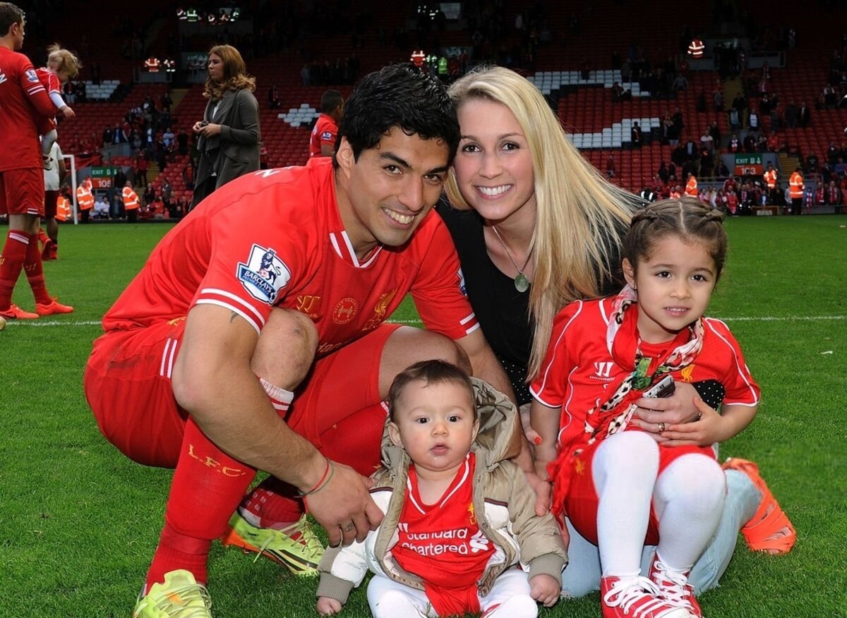 راز فروتنی ستاره فوتبال: شاید برای جهان ستاره باشم، ولی در خانه باید ظرف بشورم!