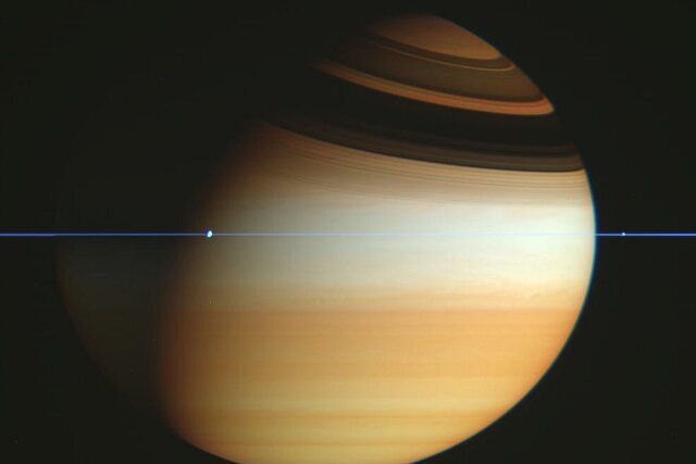 عکس روز ناسا از صفحه حلقه‌های زحل