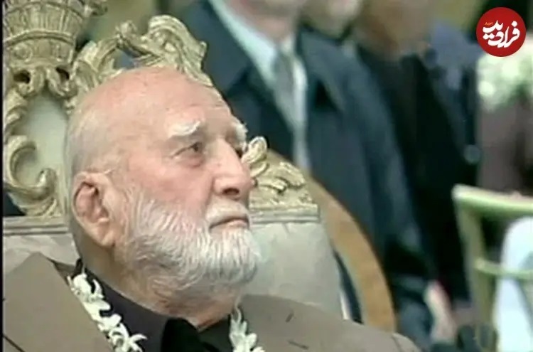 چهره «شعبان بیمخ» در اواخر عمرش در لسآنجلس چهره «شعبان بیمخ» در اواخر عمرش در لسآنجلس