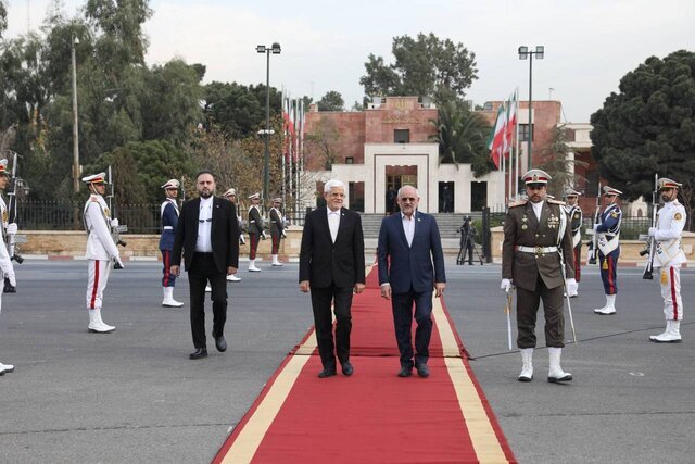 عارف عازم روسیه شد