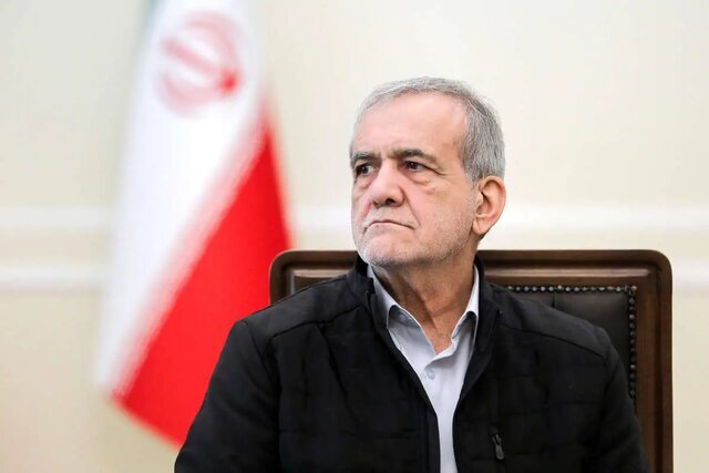 آقای رئیس جمهور! تسلیم جوسازی‌ها نشوید/ طرف مردم بایستید