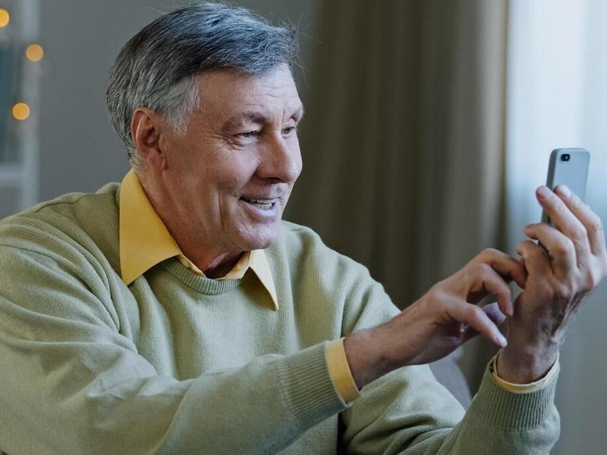 صفر تا صد خرید گوشی قسطی بازنشستگان؛ (شرایط ویژه + مدارک لازم)