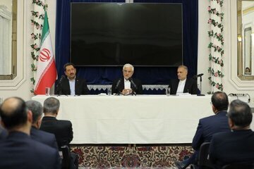 عارف: مواضع روسیه در فعال سازی مکانیسم ماشه برای ما مهم بود