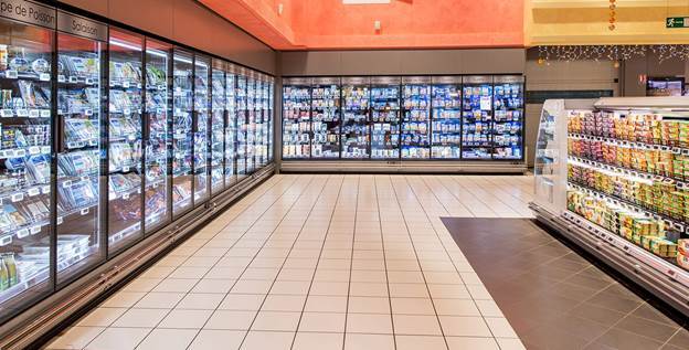 سرمایی که تجربه می‌سازد؛ روایتی نو از یخچال‌های مغازه و فروشگاه‌های آینده