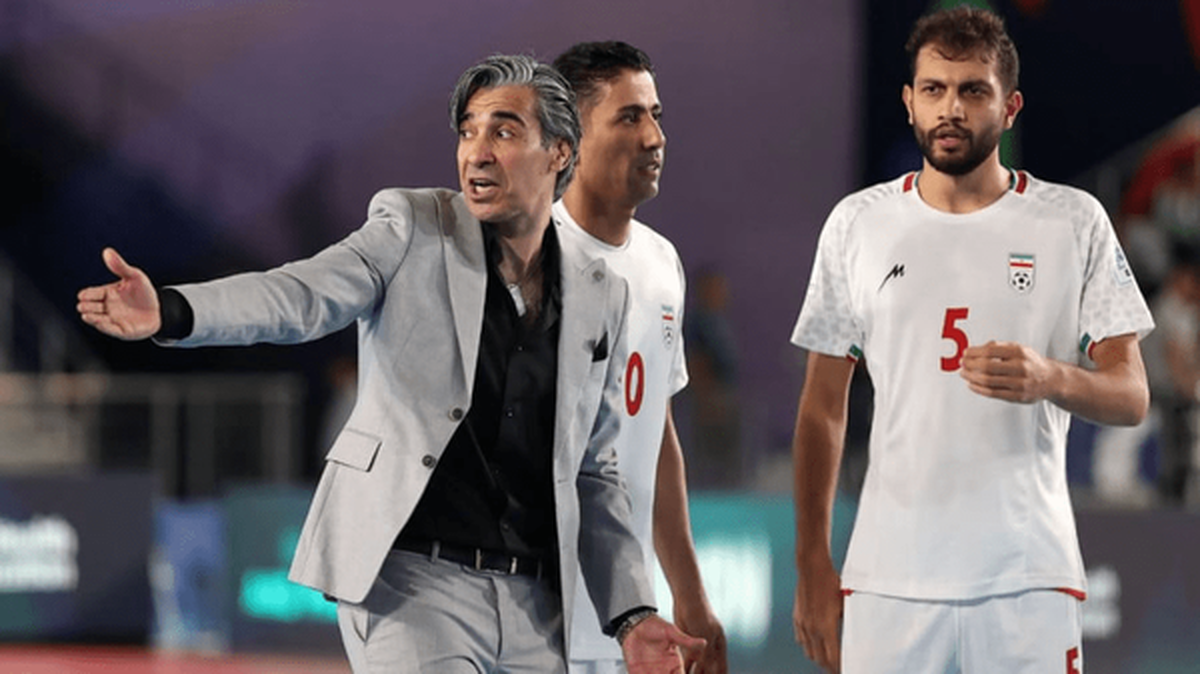 شمسایی: فردوسی‌پور برای دیده‌شدن به درودیوار می‌زند!