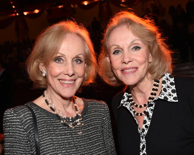 دوقلو‌های مشهور ستاره موسیقی خودکشی کردند