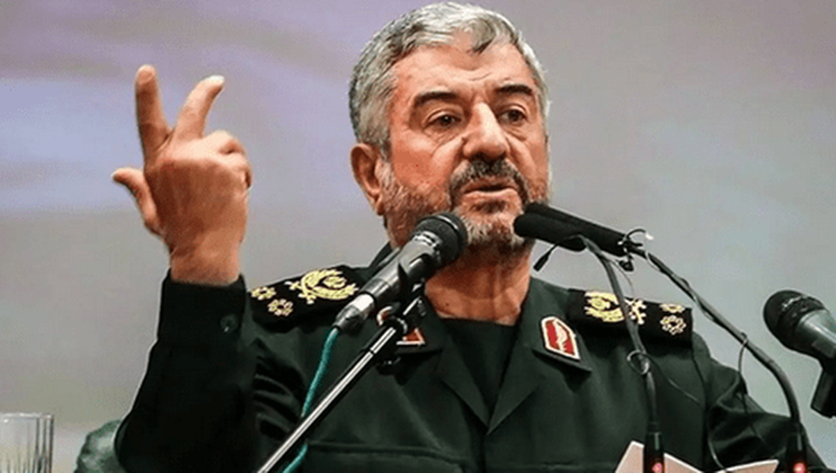 سرلشکر جعفری: برد موشکهای ما محدودیت ندارد