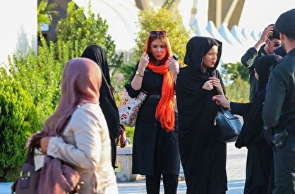 حجاب با دعوا و گشت ارشاد و زندان جواب نمیدهد؛ تنش و حاشیه برای کشور درست نکنیم حجاب با دعوا و گشت ارشاد و زندان جواب نمیدهد؛ تنش و حاشیه برای کشور درست نکنیم