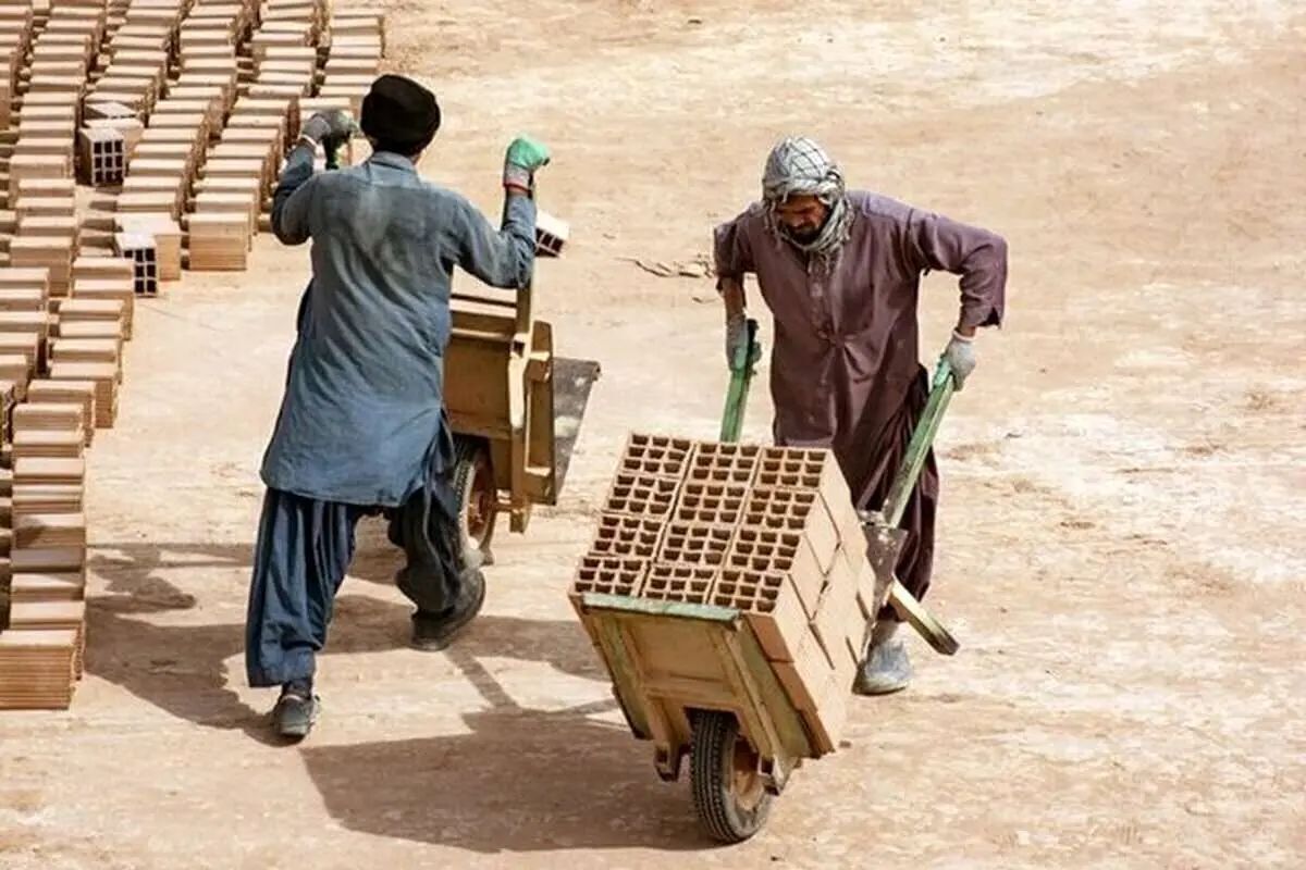 اتحادیه املاک تهران: با خروج اتباع، دستمزد کارگران مسکن ۲/۵ برابر شد