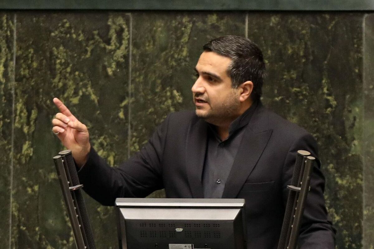 اسحاقی: وزیری که قانون را اجرا نمیکند باید استیضاح شود