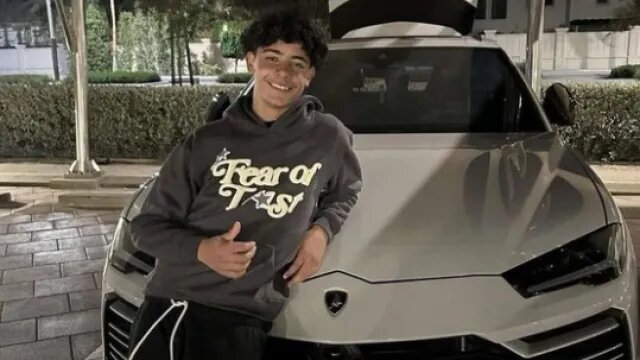 لامبورگینی ۲۶۵ هزار یورویی، هدیه لاکچری رونالدو به پسر ۱۵ سالهاش + عکس لامبورگینی ۲۶۵ هزار یورویی، هدیه لاکچری رونالدو به پسر ۱۵ سالهاش + عکس