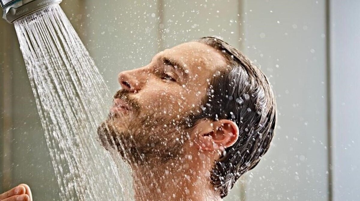 تفاوت‌ها و شباهت‌های دوش آب سرد با وان یخ