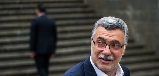 توصیه وزیر بهداشت به گروه‌های پرخطر در روزهای پایانی پاییز