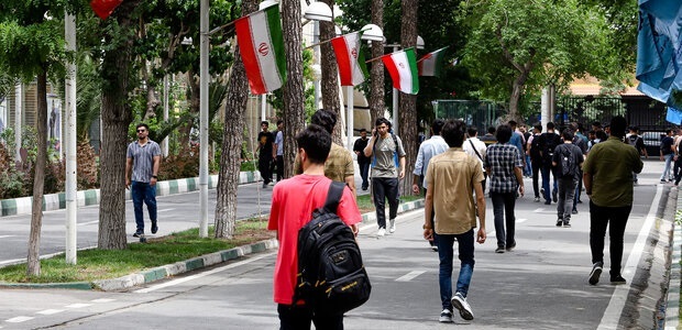 دانشجویان رفاه کارت ۶ میلیونی می‌گیرند