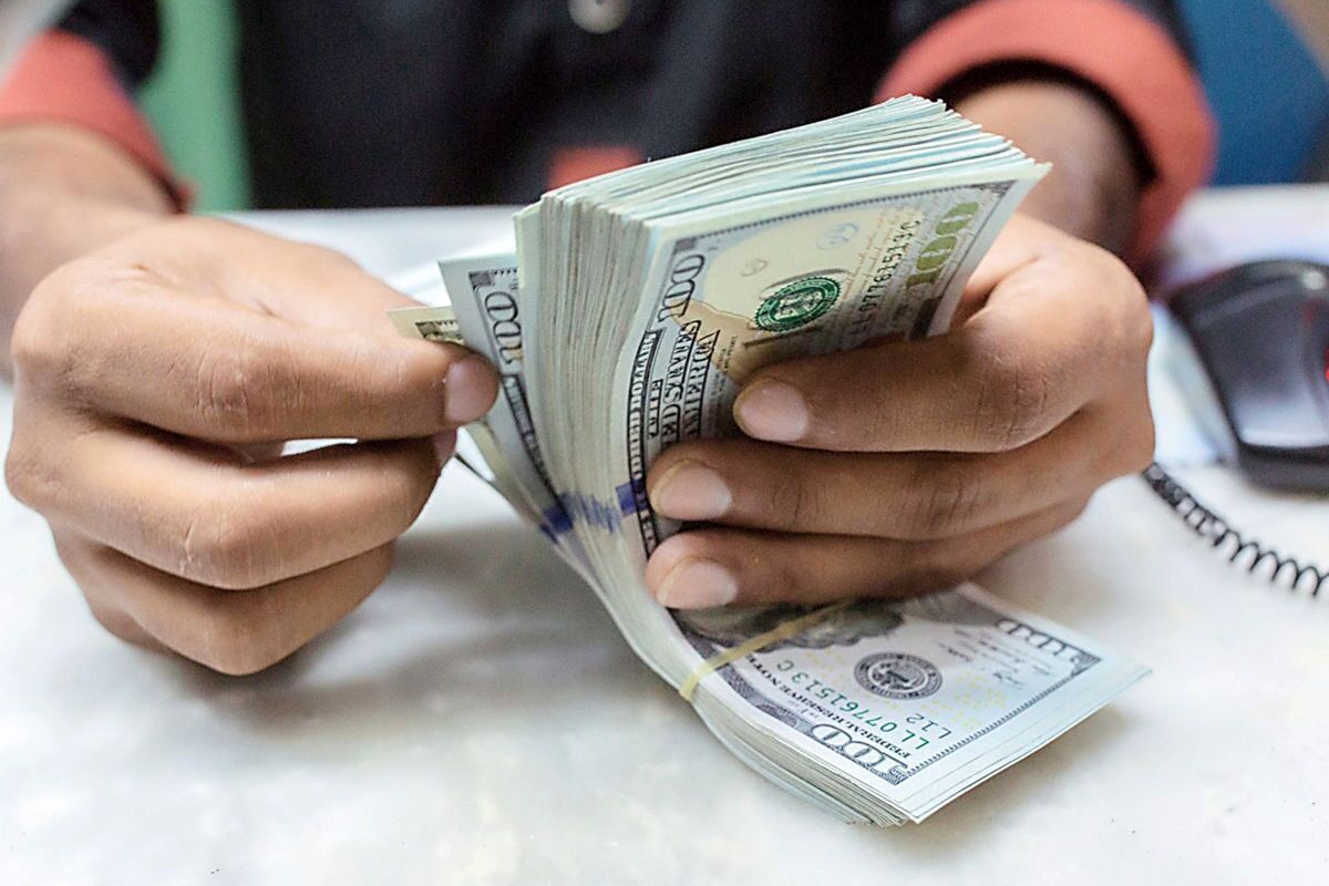 انتقاد نوروزی از افزایش قیمت ارز و سکه/ ما در مجلس چه می‌کنیم؟