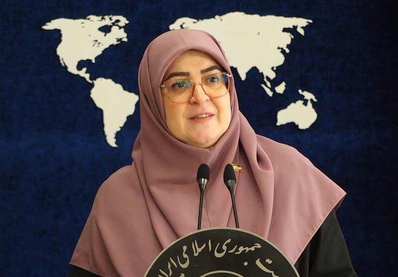 سخنگوی دولت: چرا باید بنزین با قیمت ۶۰ سنت را با نرخ ۱۵۰۰ تومان عرضه کنیم؟