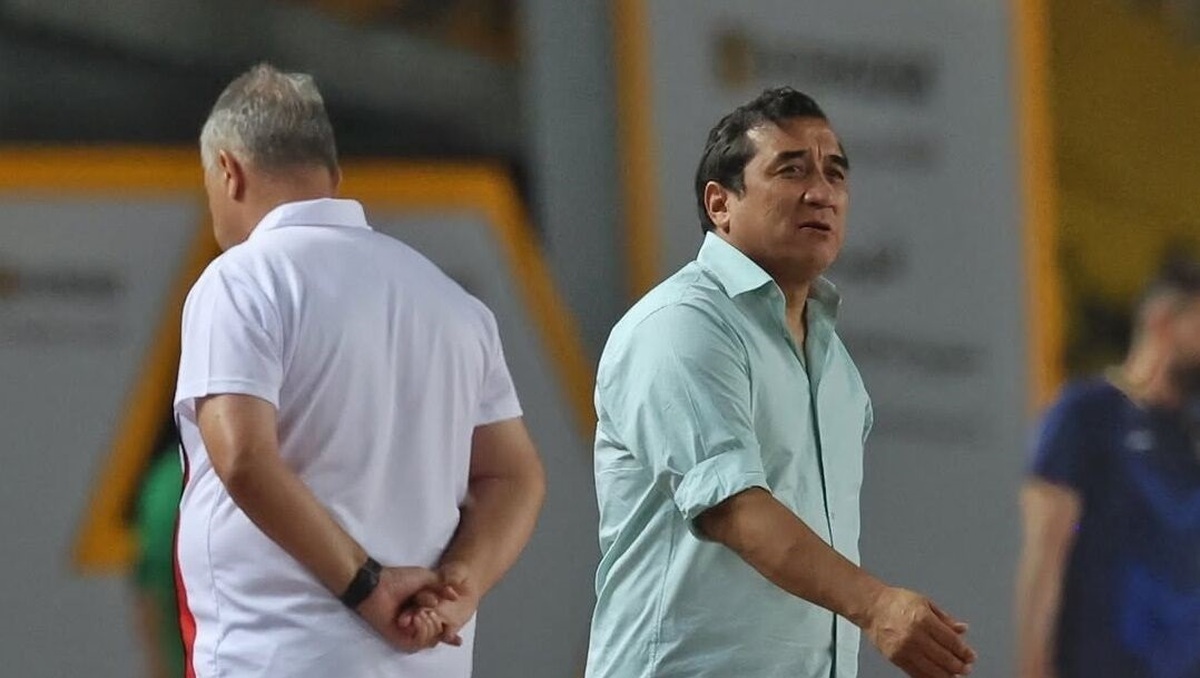 اعتراض پرسپولیس به کمیته انضباطی: چرا با خداداد عزیزی مثل سروش رفیعی برخورد نمی‌کنید؟!