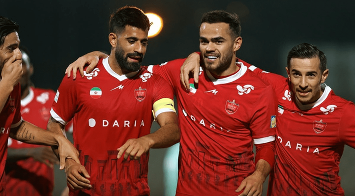 صعود پرسپولیس به صدر با پیکان سواری