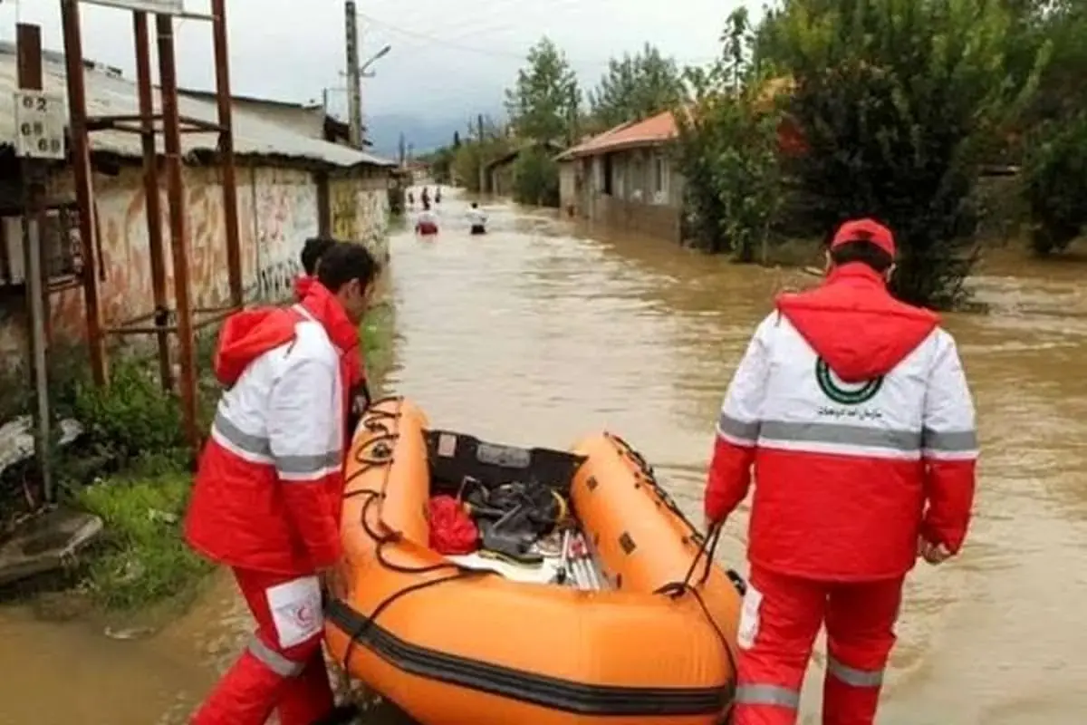 سیل، آبگرفتگی و کولاک در ۵ استان/ صدها خودرو گرفتار شدند