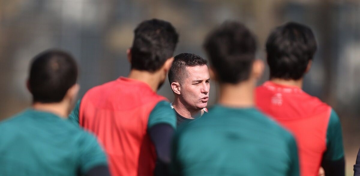 اوسمار در رختکن دستگردی به اورونوف چه گفت؟