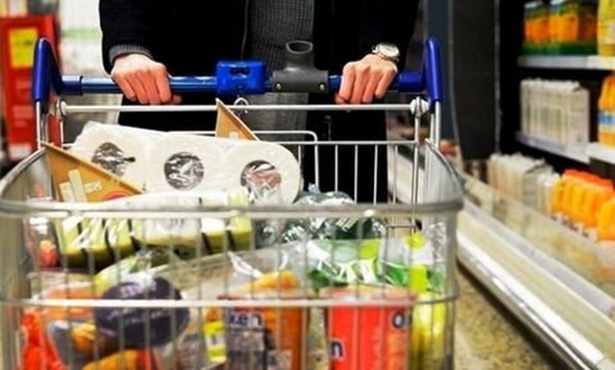 اصلاح قیمت بنزین و نگرانی از جهش قیمت کالا‌های اساسی