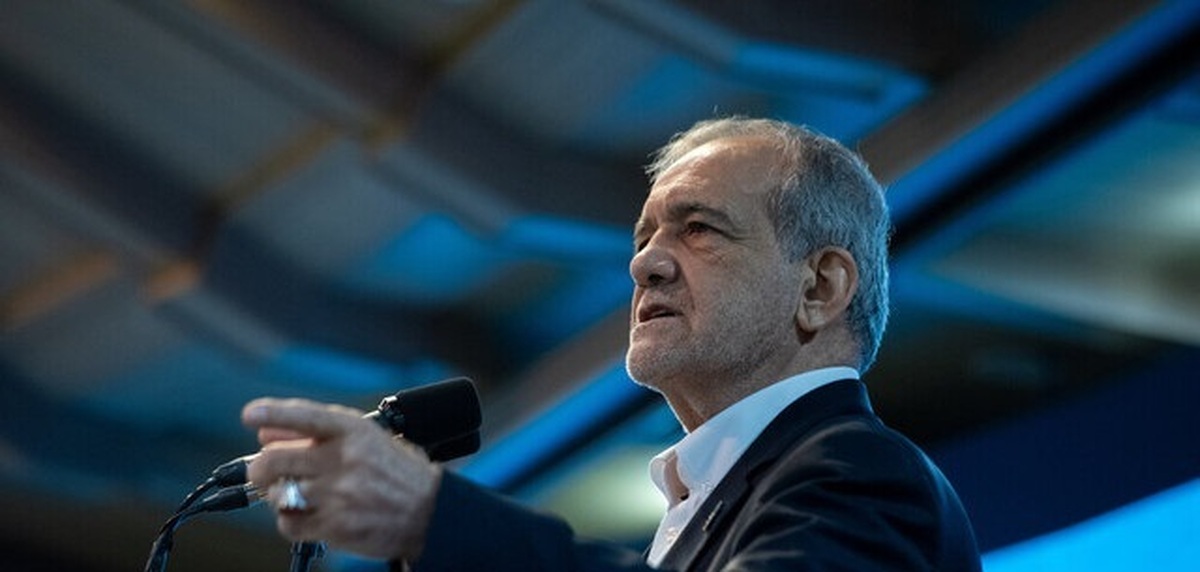 پزشکیان: ضروری است زین‌پس تمام صنایع آب‌بر صرفاً در سواحل جنوبی توسعه پیدا کنند