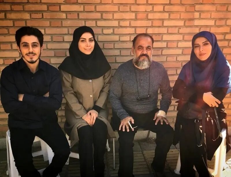 پوشش لیلا اوتادی پشت صحنه سریال گاندو پوشش لیلا اوتادی پشت صحنه سریال گاندو