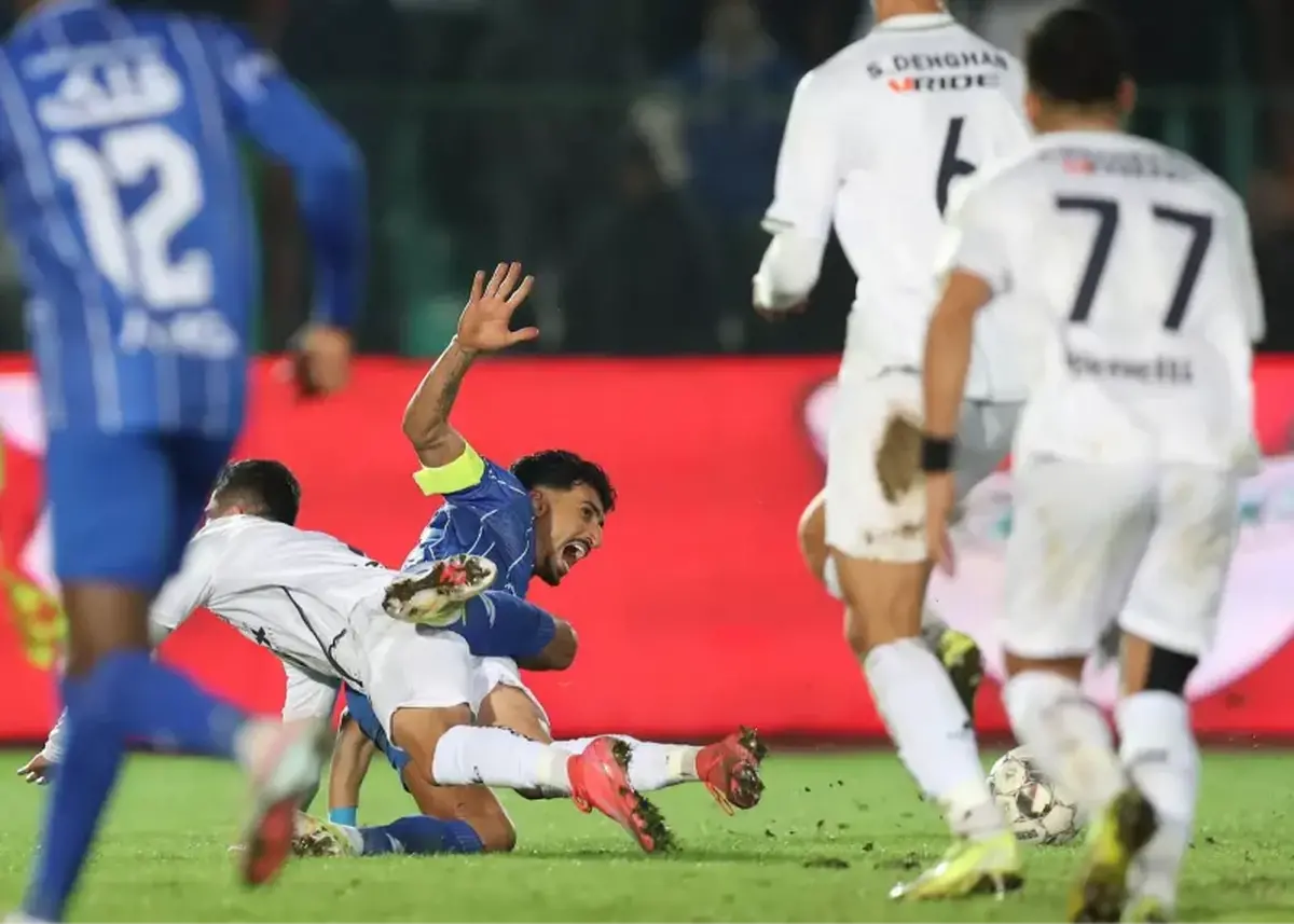 بیانیه استقلال: شاید دستگاه وی‌ای‌آر خراب است!