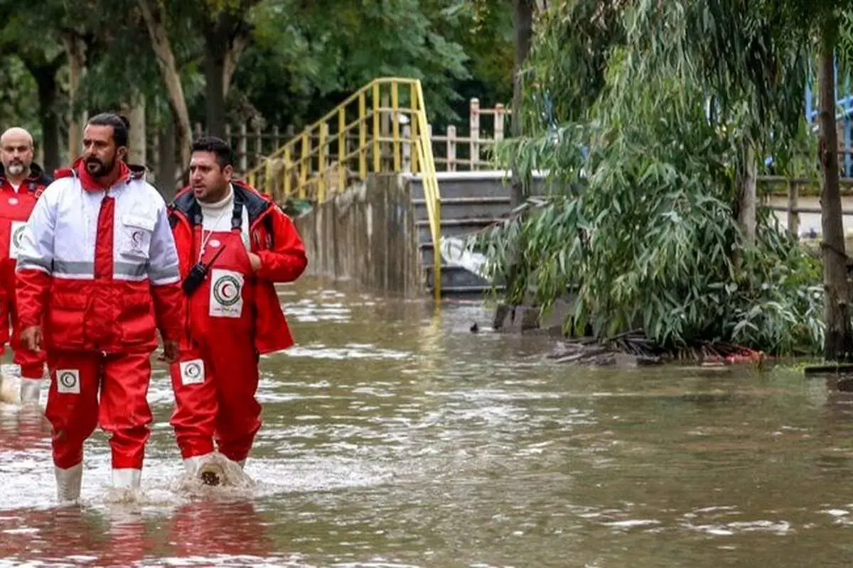 سیلاب و کولاک ۱۳ استان را درگیر کرد